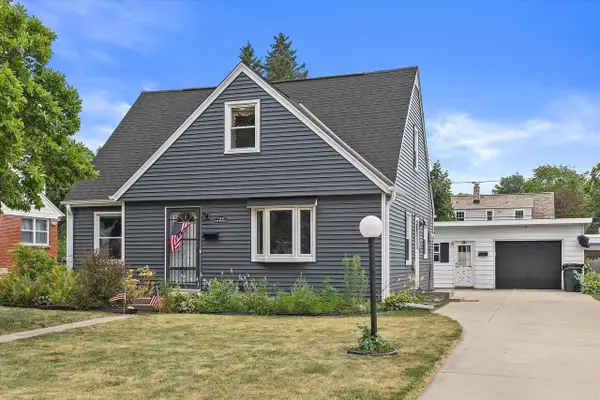725 Oak STREET, South Milwaukee, WI 53172