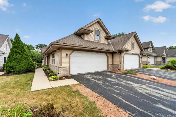 4810 S Waterview COURT, Greenfield, WI 53220