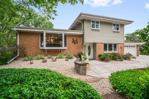 5393 S Allenwood LANE, Hales Corners, WI 53130