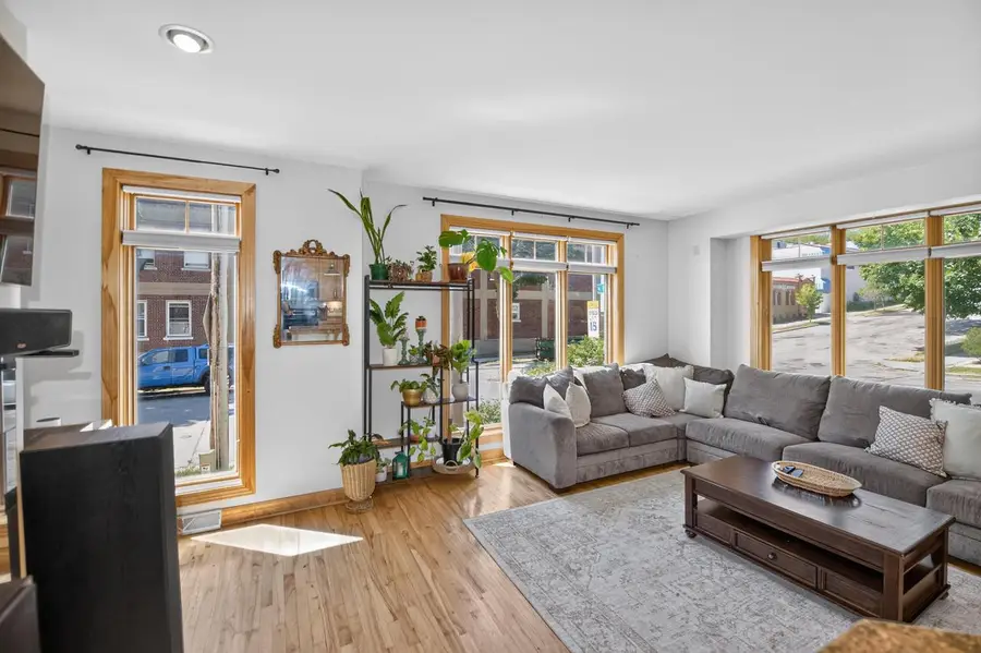 1004 E Garfield AVENUE #2, Milwaukee, WI 53212 - #2