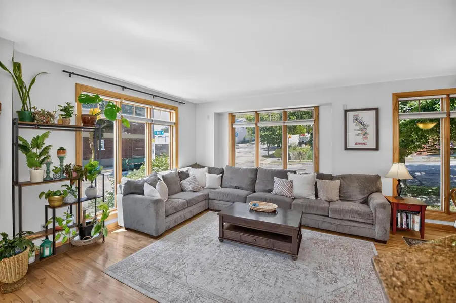 1004 E Garfield AVENUE #2, Milwaukee, WI 53212 - #3