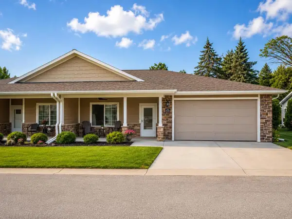 N13W6569 Cedarburg TRAIL, Cedarburg, WI 53012