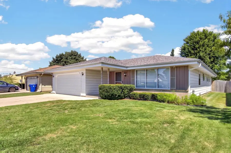 7911 32nd AVENUE, Kenosha, WI 53142 - #3