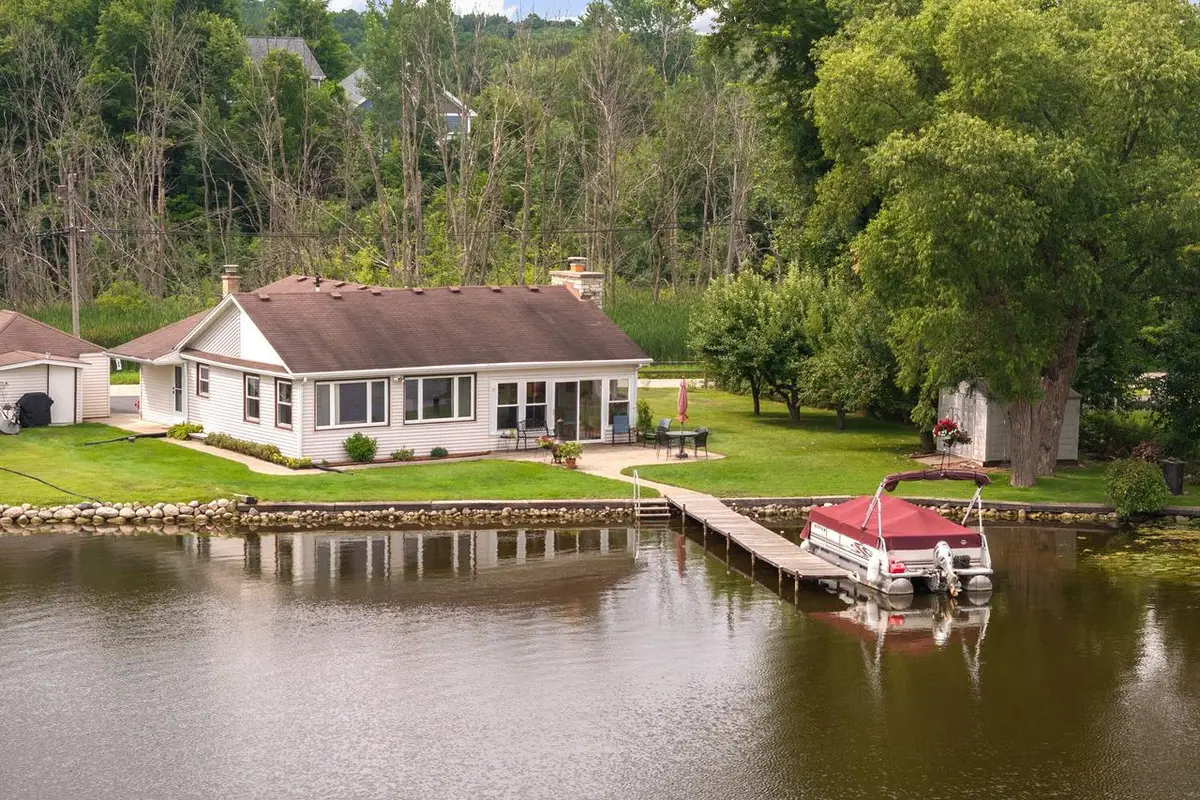 3464 South Shore DRIVE, Hubertus, WI 53033 - #1