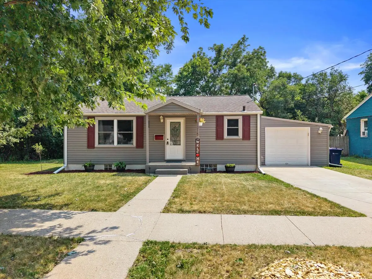 1315 Gartland AVENUE, Janesville, WI 53548 - #1