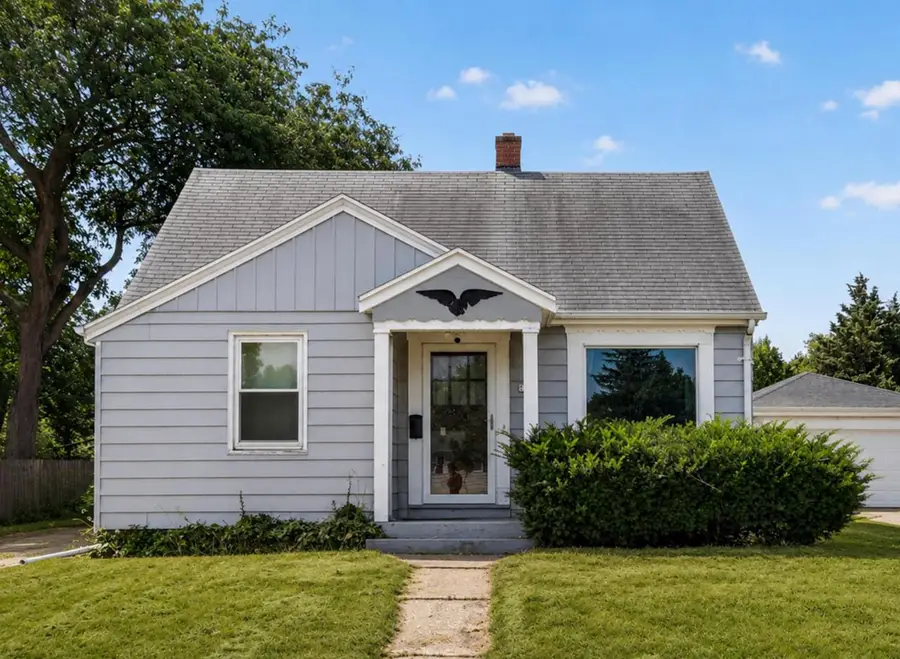 8925 W Cleveland AVENUE, West Allis, WI 53227 - #2