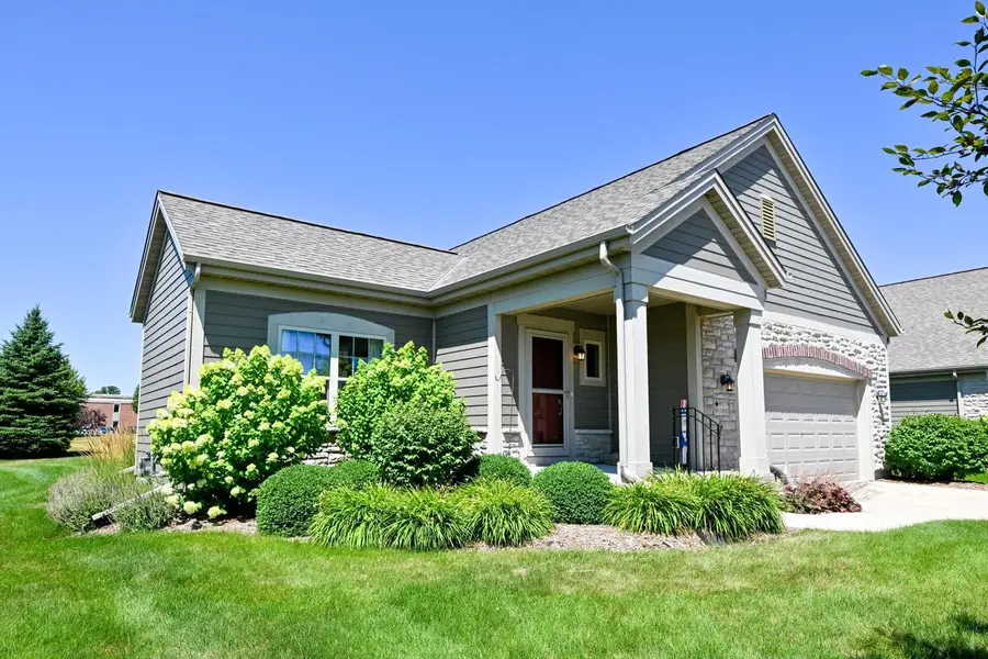 W179N11493 Blackstone CIRCLE #3, Germantown, WI 53022 - #2