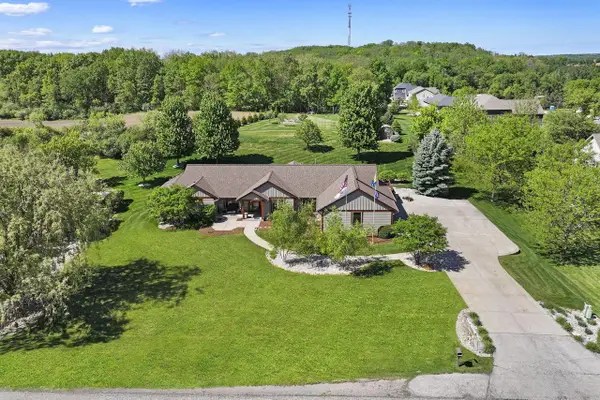6724 Horseshoe TRAIL, Burlington, WI 53105