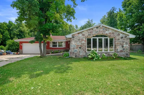 3631 E Elm ROAD, Oak Creek, WI 53154