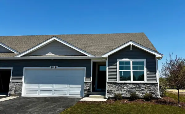 818A Concord CIRCLE, Burlington, WI 53105