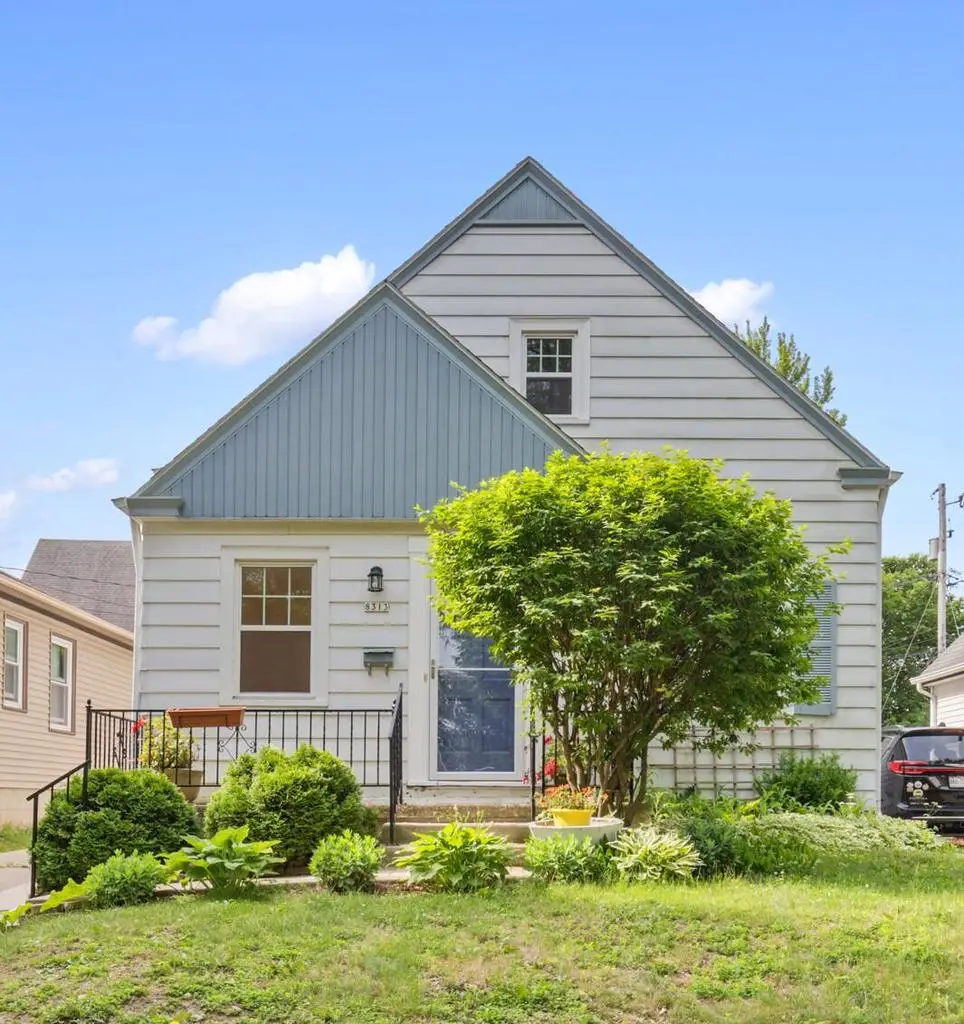 8313 Stickney AVENUE, Wauwatosa, WI 53213 - #1