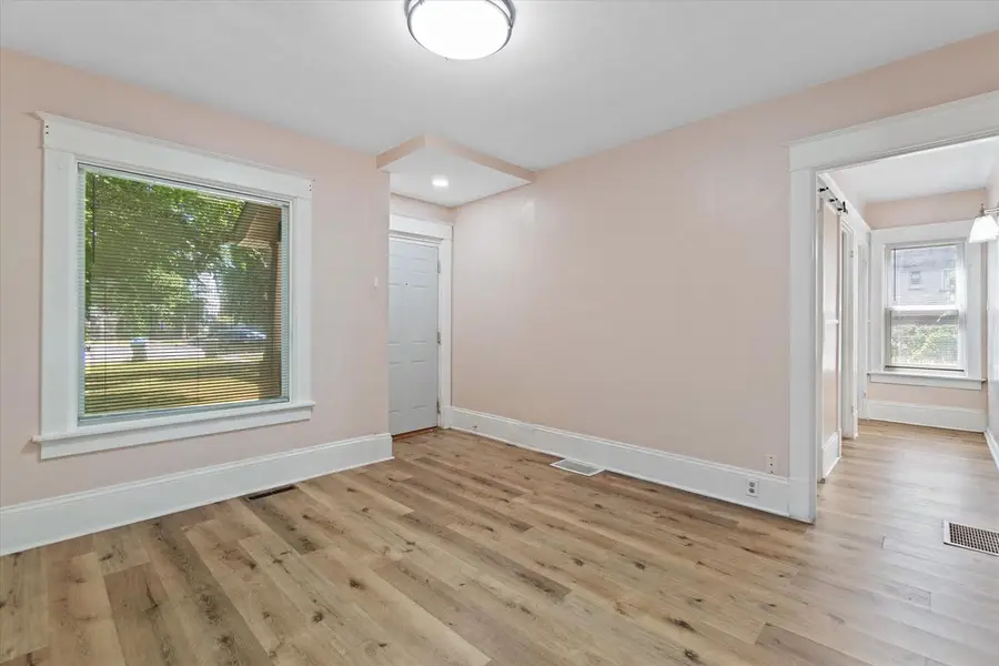 2119 S Muskego AVENUE, Milwaukee, WI 53215 - #3