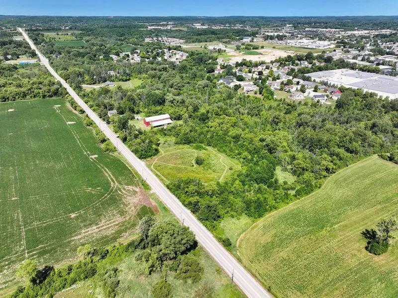 150 W RUSCO DRIVE, West Bend, WI 53095 - #1