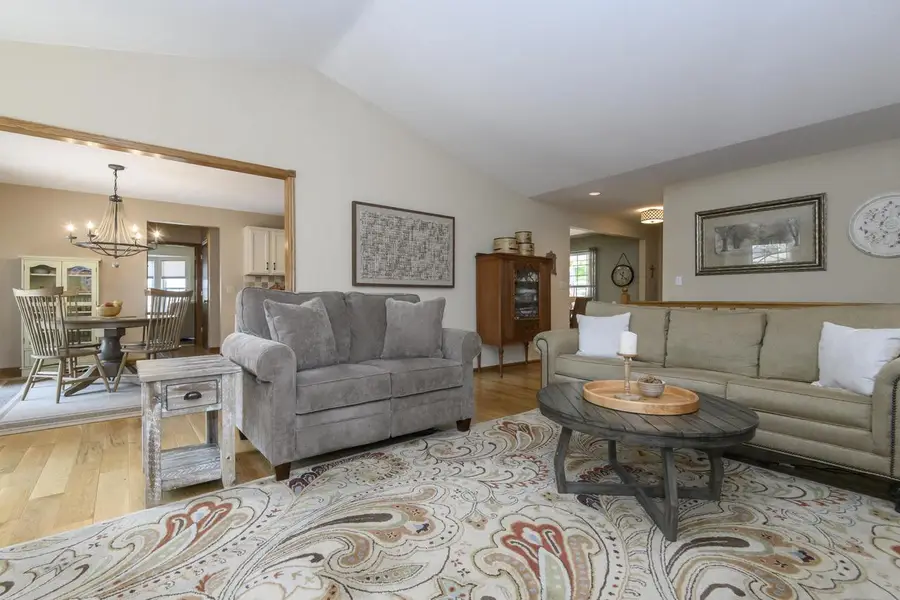 2147 Inverness DRIVE, Waukesha, WI 53186 - #2