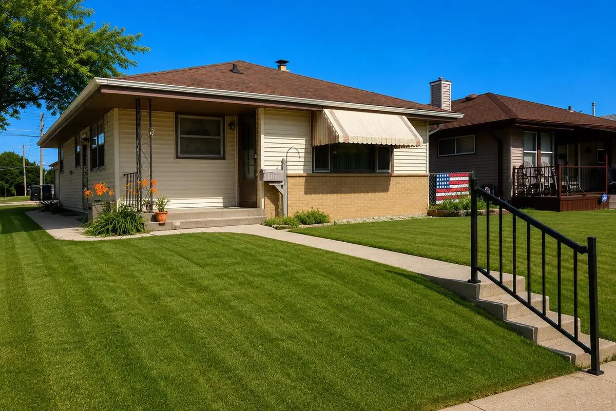 2113 Grove AVENUE, Racine, WI 53405 - #1