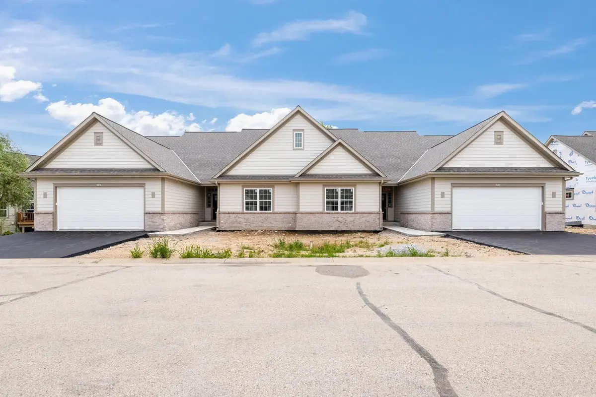1793 Cedar Ridge DRIVE #215-1, Slinger, WI 53086 - #1