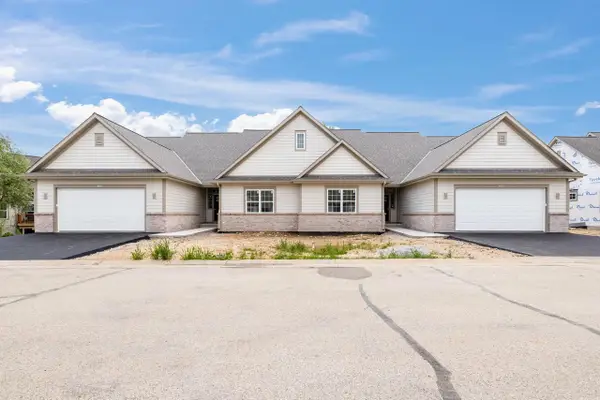 1793 Cedar Ridge DRIVE #215-1, Slinger, WI 53086