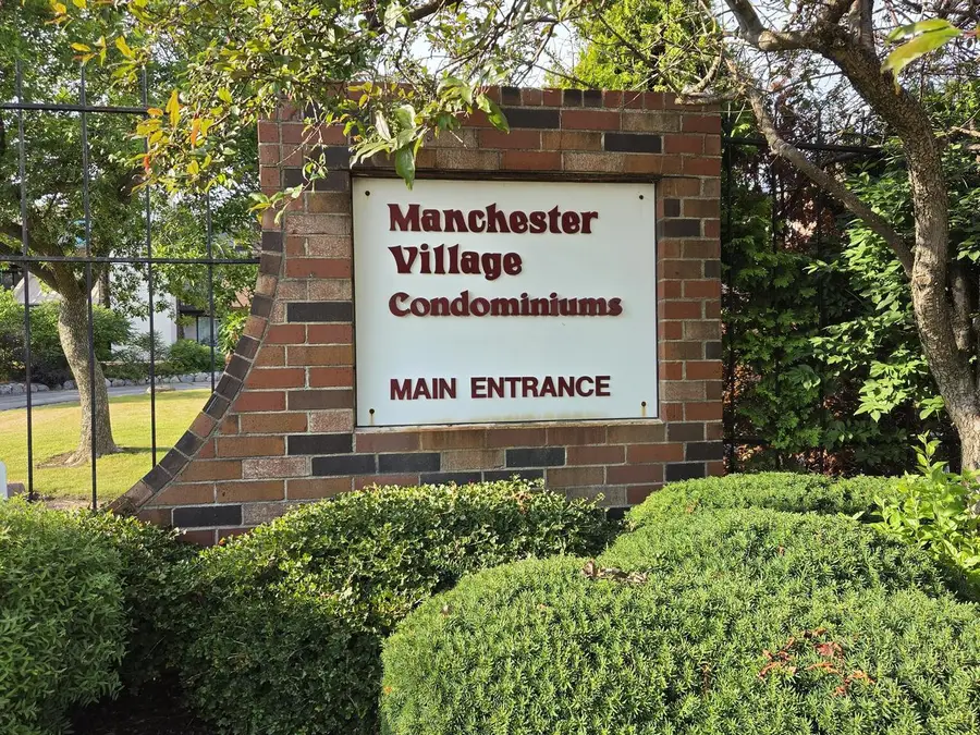 2450 W Good Hope ROAD #49, Glendale, WI 53209 - #2