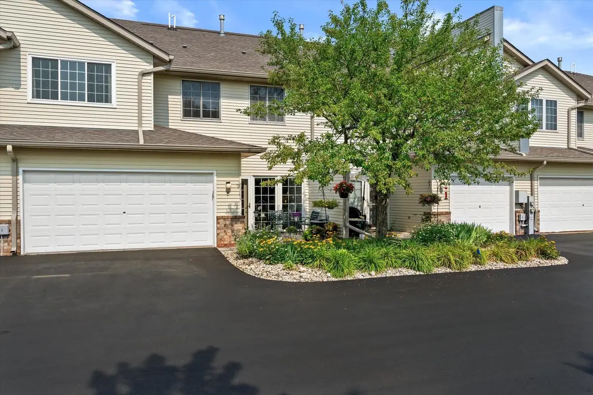 2415 Fox River PARKWAY #B, Waukesha, WI 53189 - #1