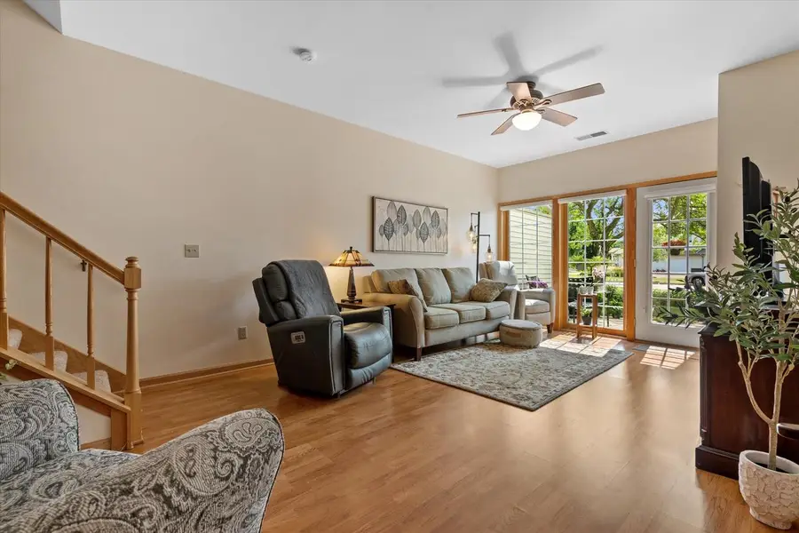 2415 Fox River PARKWAY #B, Waukesha, WI 53189 - #3