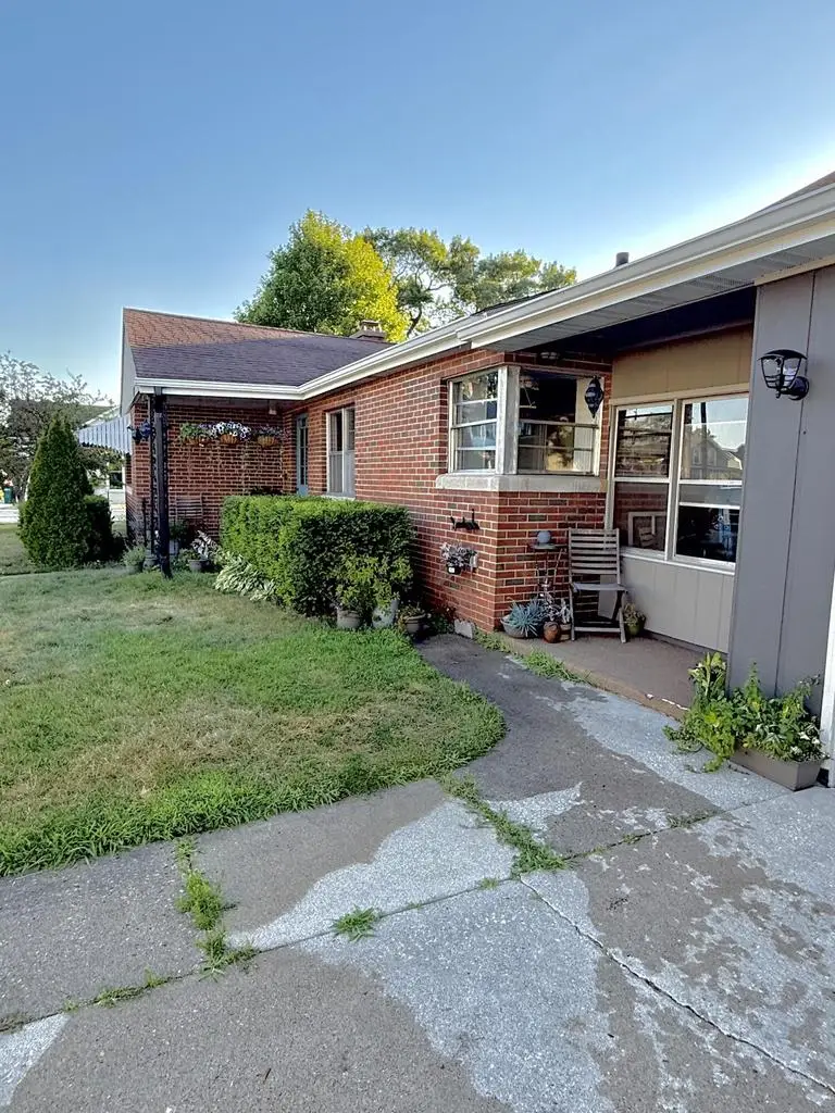 917 Cook STREET, Marinette, WI 54143 - #2
