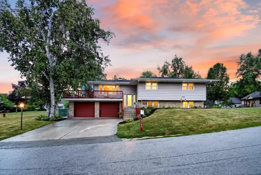 N2445 Fisk DRIVE, Burlington, WI 53105 - #2