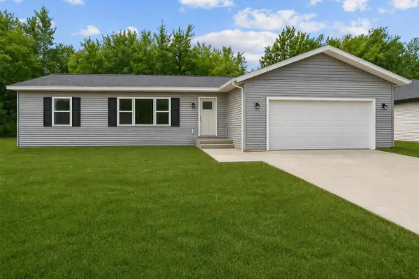 1278 E Bluff ROAD, Whitewater, WI 53190