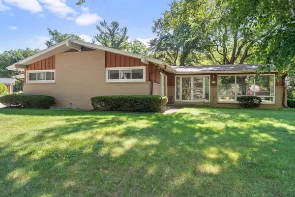 6684 N Atwahl DRIVE, Glendale, WI 53209