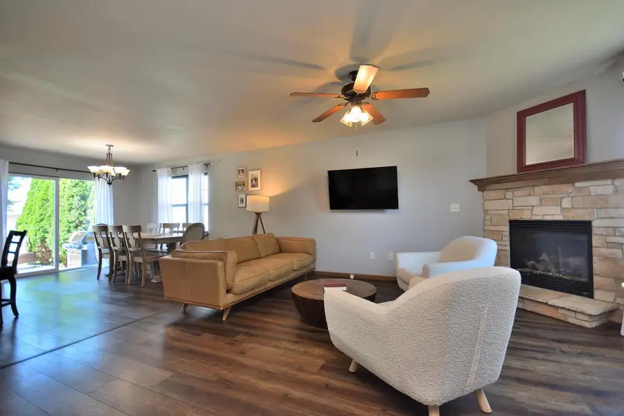 1525 Whitewater DRIVE, West Bend, WI 53095 - #2