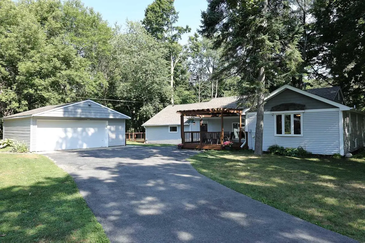 4908 Anker ROAD, Racine, WI 53405 - #1