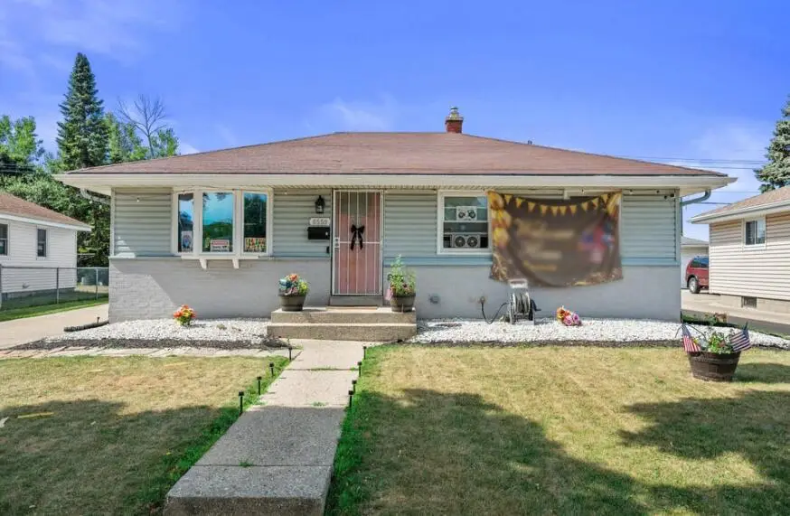 6559 W Spokane STREET, Milwaukee, WI 53223 - #1