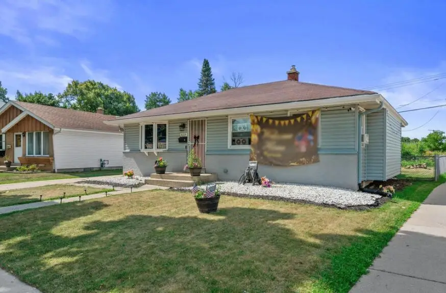 6559 W Spokane STREET, Milwaukee, WI 53223 - #3