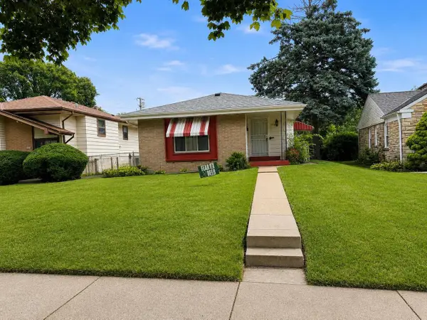 5718 N 74th STREET, Milwaukee, WI 53210