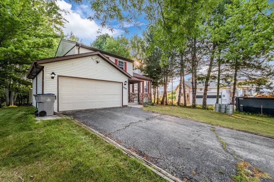 6908 W Marine COURT, Milwaukee, WI 53223 - #2