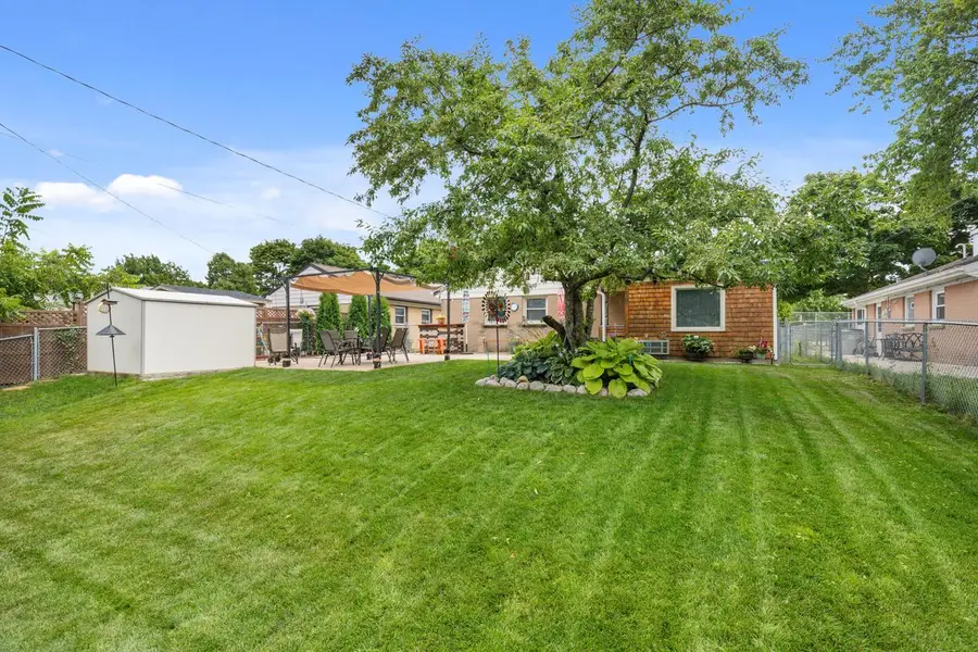 5622 W Montana STREET, Milwaukee, WI 53219 - #2
