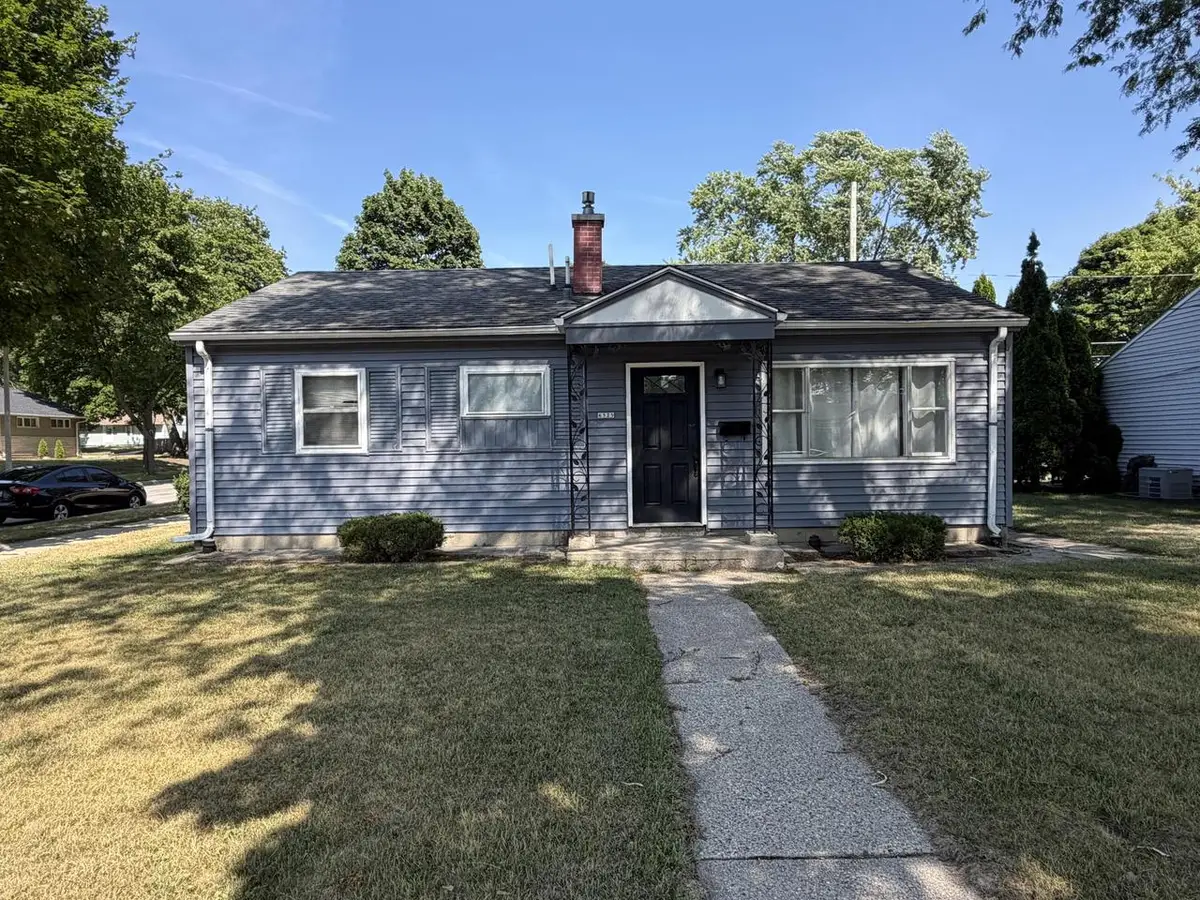 6525 W Ohio COURT, Milwaukee, WI 53219 - #1
