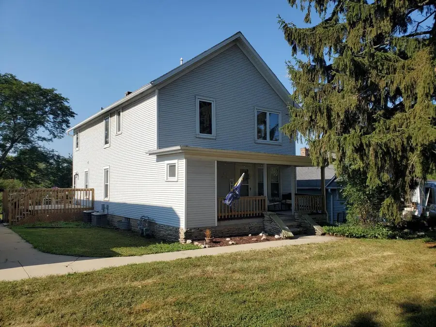 S16W22081 Arcadian AVENUE, Waukesha, WI 53186 - #2