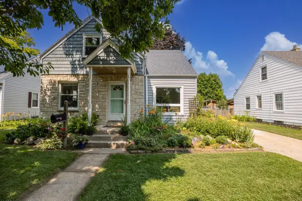 1508 E Tripoli AVENUE, Milwaukee, WI 53207