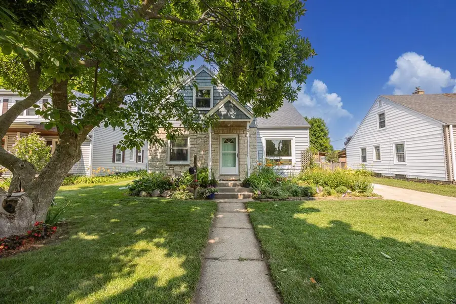 1508 E Tripoli AVENUE, Milwaukee, WI 53207 - #2