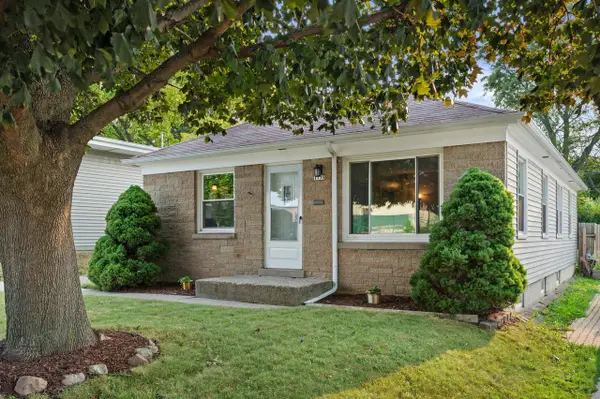 1735 S 92nd STREET, West Allis, WI 53214