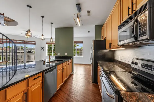 1888 N Humboldt AVENUE #403, Milwaukee, WI 53202