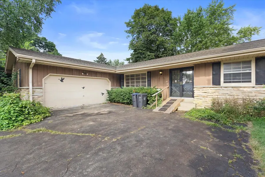3023 Southwood DRIVE, Mount Pleasant, WI 53406 - #2