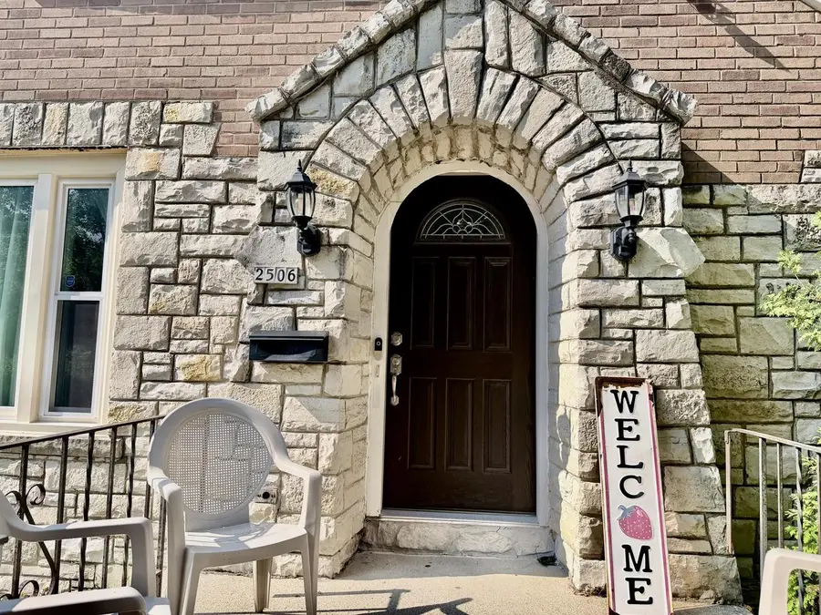 2506 W Ramsey AVENUE W, Milwaukee, WI 53221 - #2