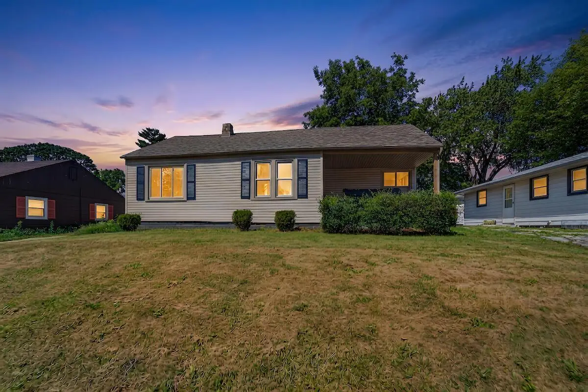 2018 Cleveland AVENUE, Racine, WI 53405 - #1