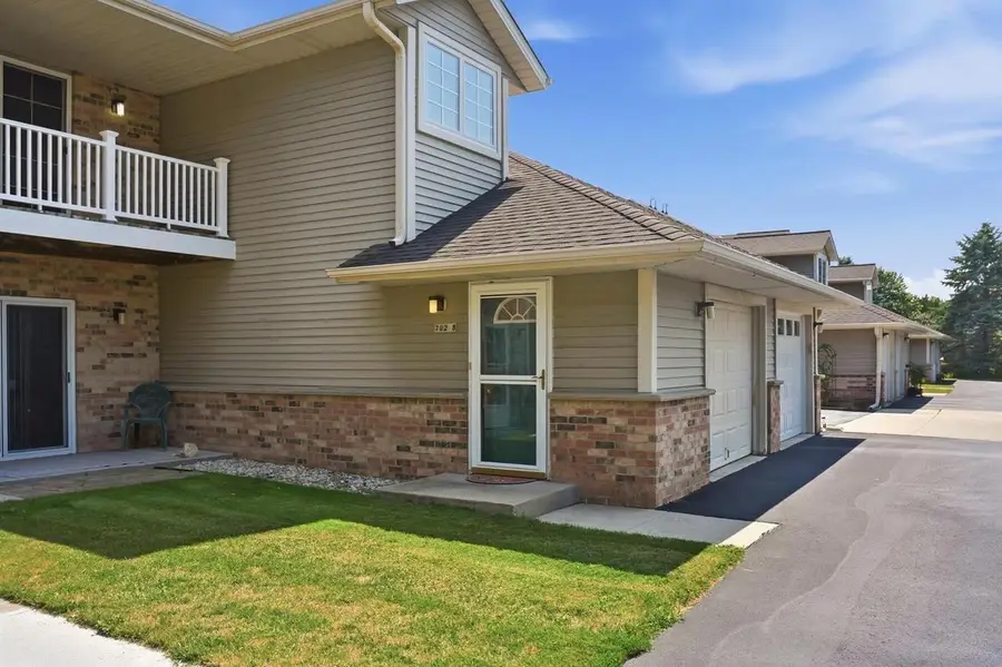 702 Shepherds DRIVE #8, West Bend, WI 53090 - #2