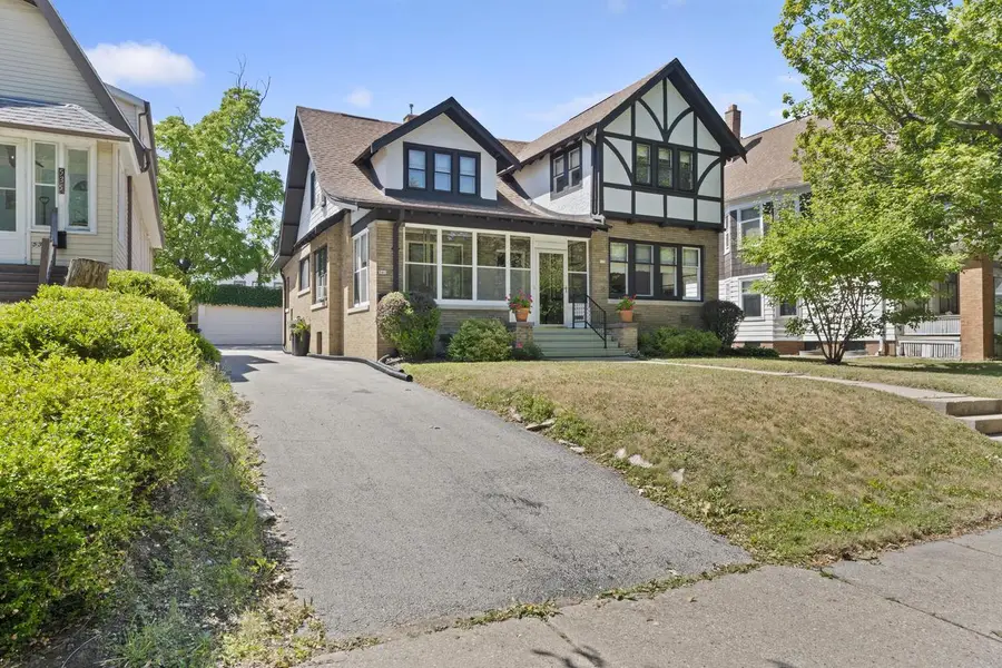 539 N 64th STREET #541, Wauwatosa, WI 53213 - #2