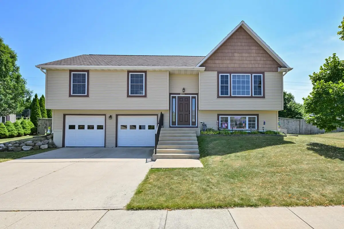 415 Sunny Hill DRIVE, Elkhorn, WI 53121 - #1