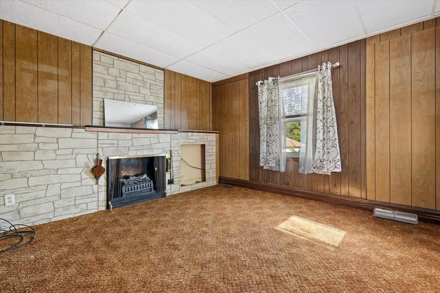 1111 W Oakwood ROAD, Oak Creek, WI 53154 - #2