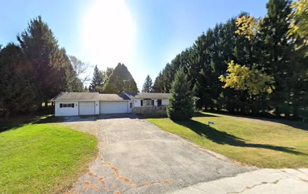 1101 Mallard LANE, Manitowoc, WI 54220