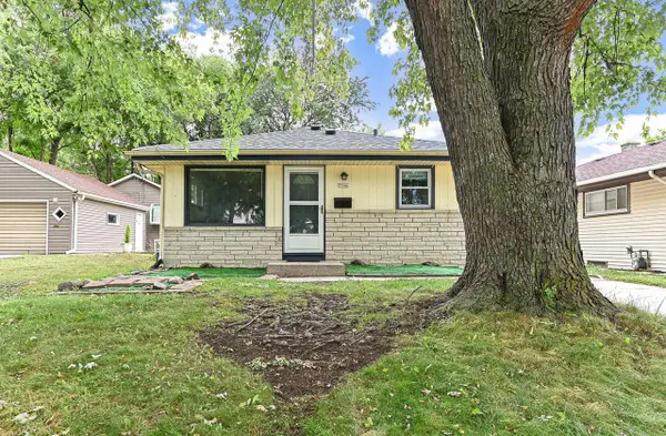 3746 S 92nd STREET, Milwaukee, WI 53228